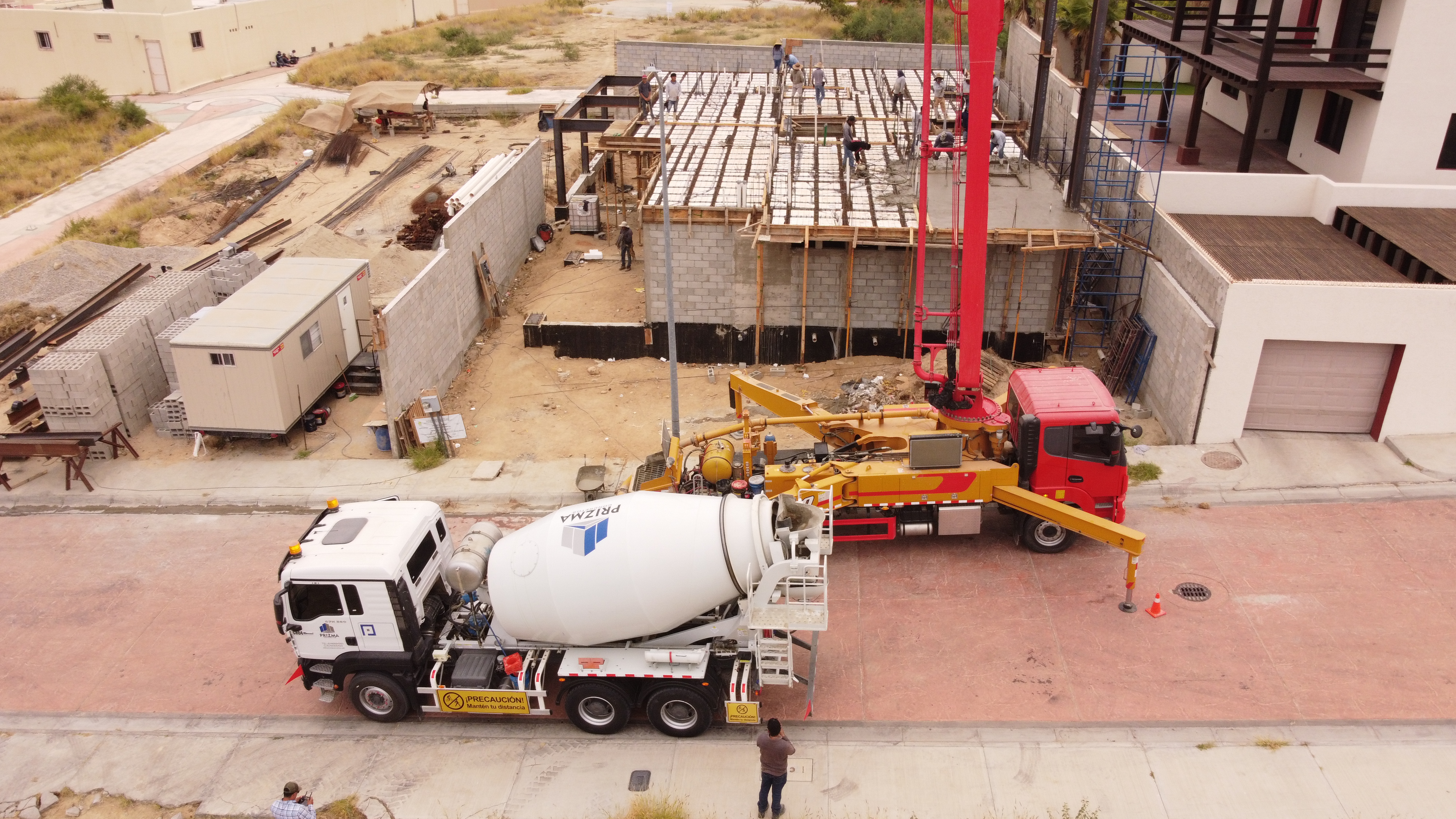 Equipo de Prizma Ingeniería en obra